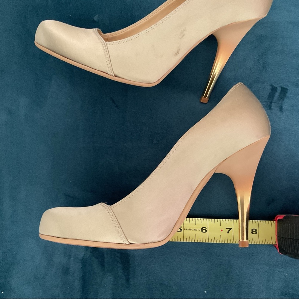 Stella McCartney olive green satin pumps. 38/8-8.5 - Picture 6 of 7